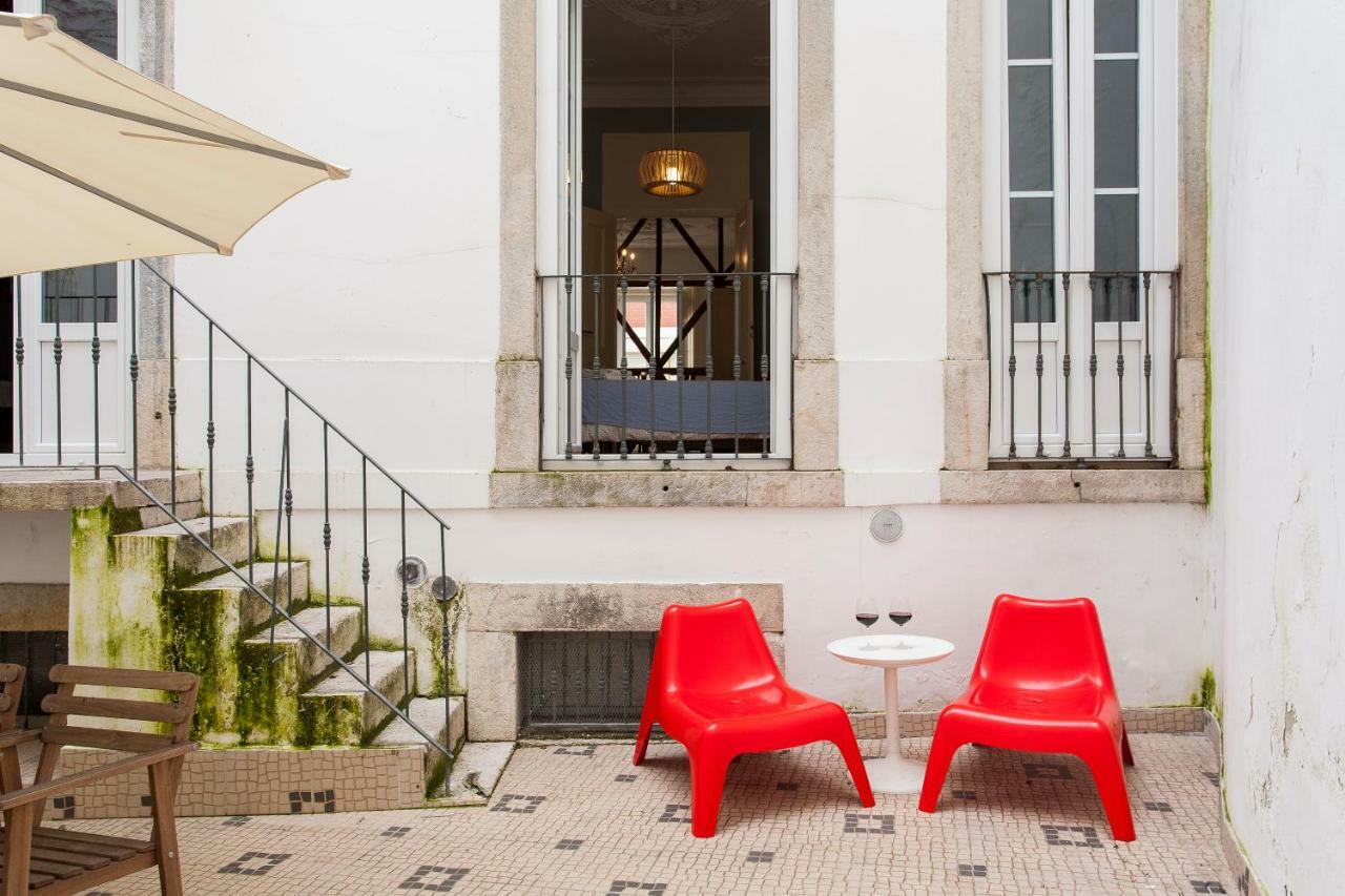 Bairro Alto 3 Bedroom Patio Flat! Lisbon Exterior photo